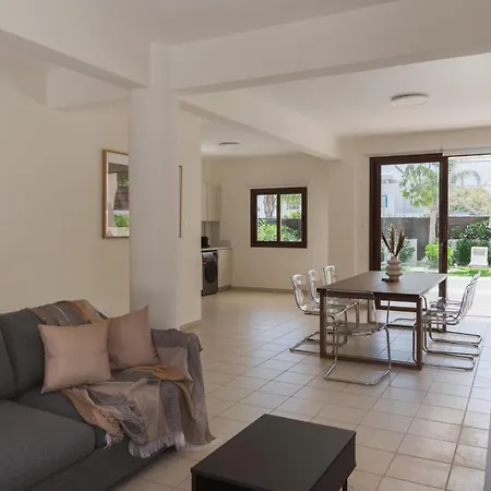 Villa Phaedrus Living Luxury Bay